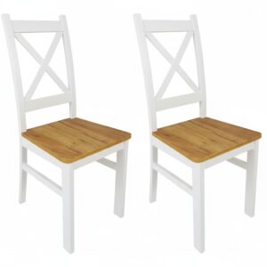 Zestaw dwóch białych krzeseł drewnianych z oparciem w kształcie krzyża i siedziskiem w kolorze dąb kraft, na białym tle.